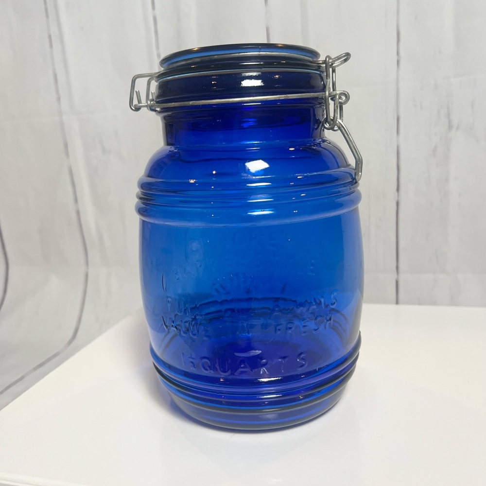 Vintage Cobalt Blue Glass Canister Jar 1.5 Qt Cracker Barrel Style Wire Bail Lid